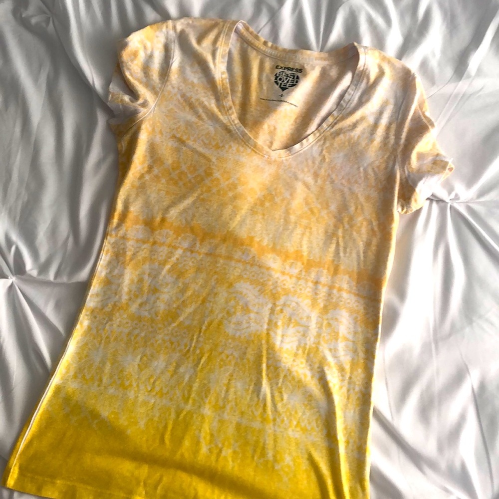 Women’s Express t-shirt